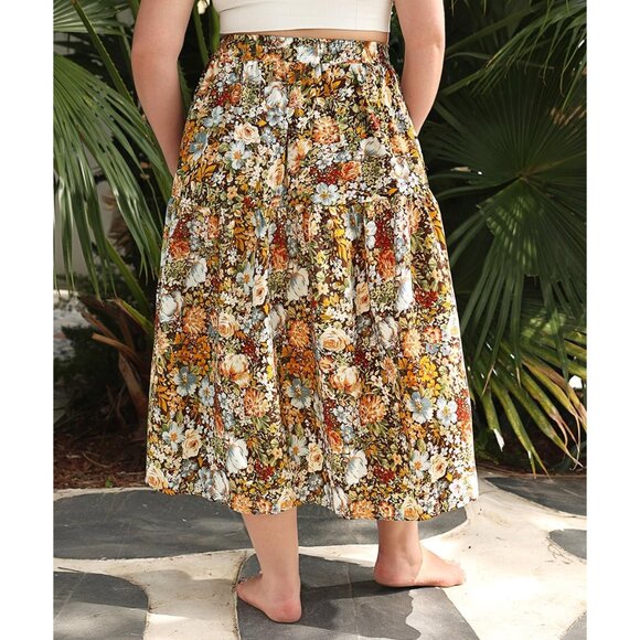 Versatile High Waist Plus Size Maxi Skirt with Pockets for Curvy Women, 3X - Picture 5 of 6